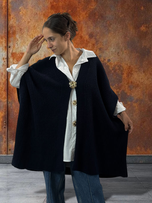 BELINDA - GILET OVERSIZE MARINE AVEC SA BROCHE JUSQU'A LA TAILLE 60