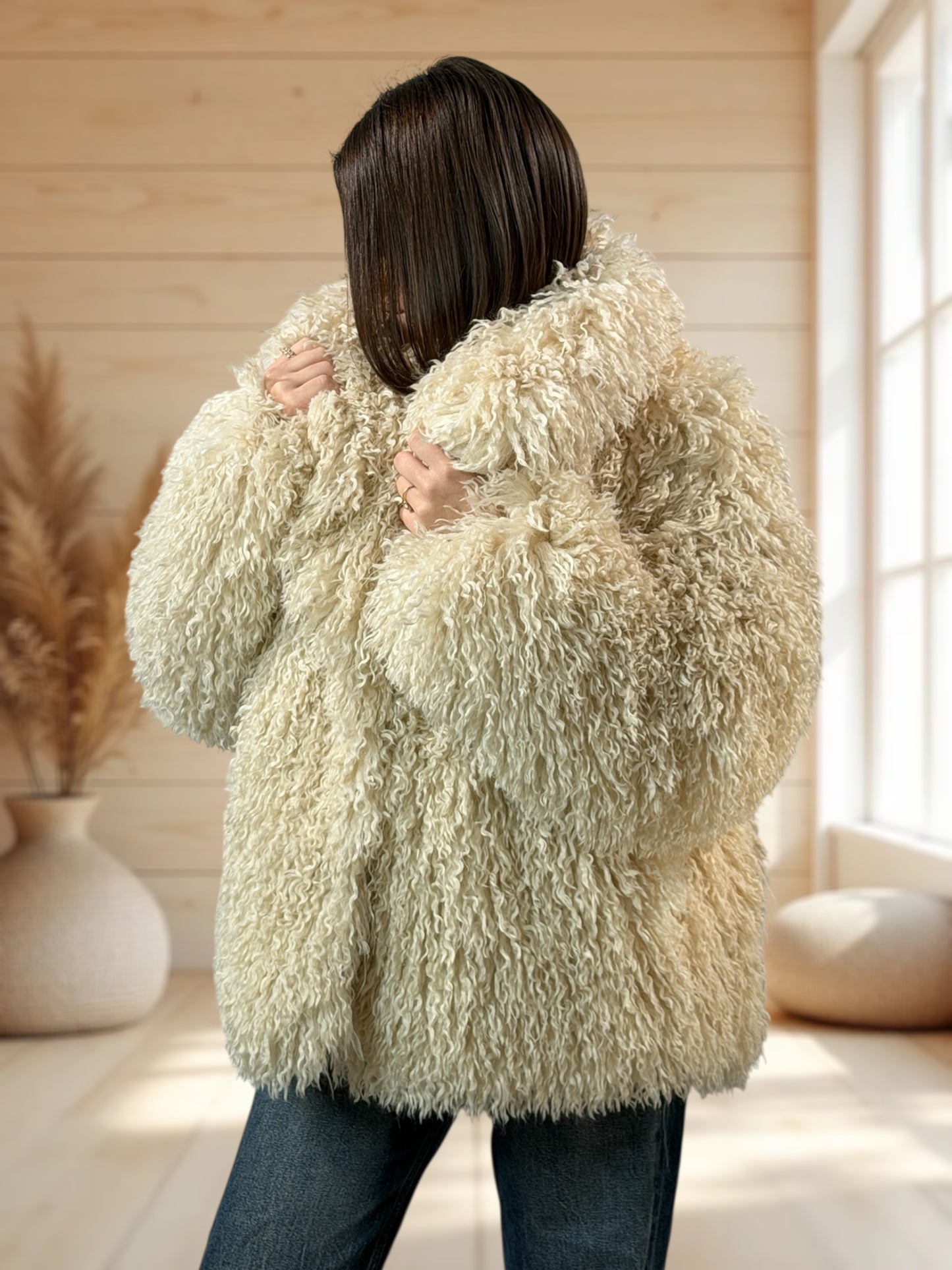 CAROLE - VESTE FAUSSE FOURRURE OVERSIZE BLANC CASSE JUSQU'A LA TAILLE 52