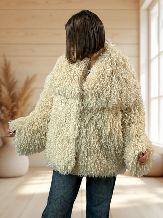 CAROLE - VESTE FAUSSE FOURRURE OVERSIZE BLANC CASSE JUSQU'A LA TAILLE 52