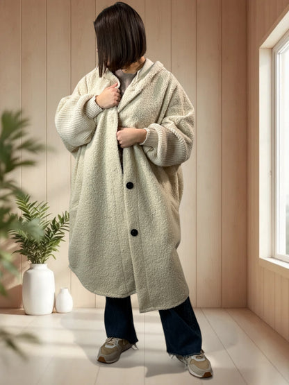 VIRGINIE - MANTEAU OVERSIZE BLANC CASSE A CAPUCHE JUSQU'A LA TAILLE 54