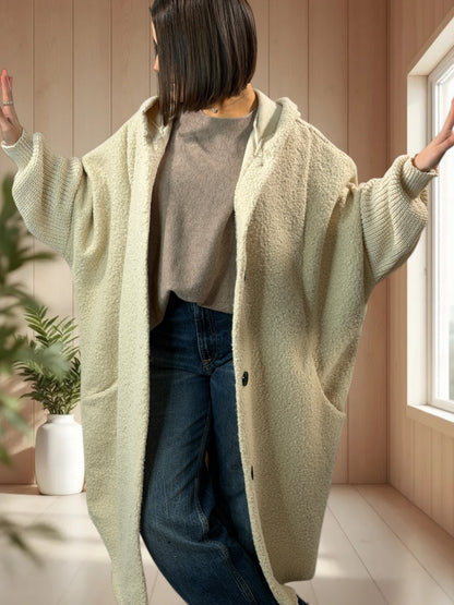 VIRGINIE - MANTEAU OVERSIZE BLANC CASSE A CAPUCHE JUSQU'A LA TAILLE 54