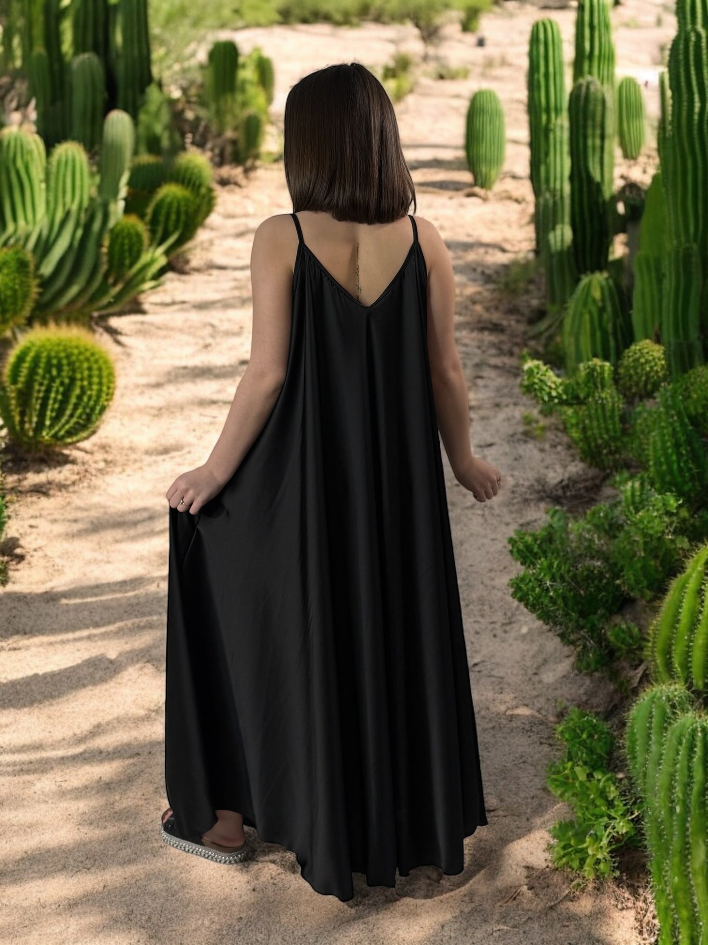TIPHAINE - ROBE AMPLE FLUIDE NOIRE JUSQU'A LA TAILLE 50/52