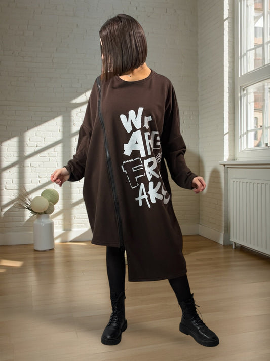 SUNDAY - ROBE OVERSIZE EN SWEAT MARRON JUSQU'A LA TAILLE 54/56