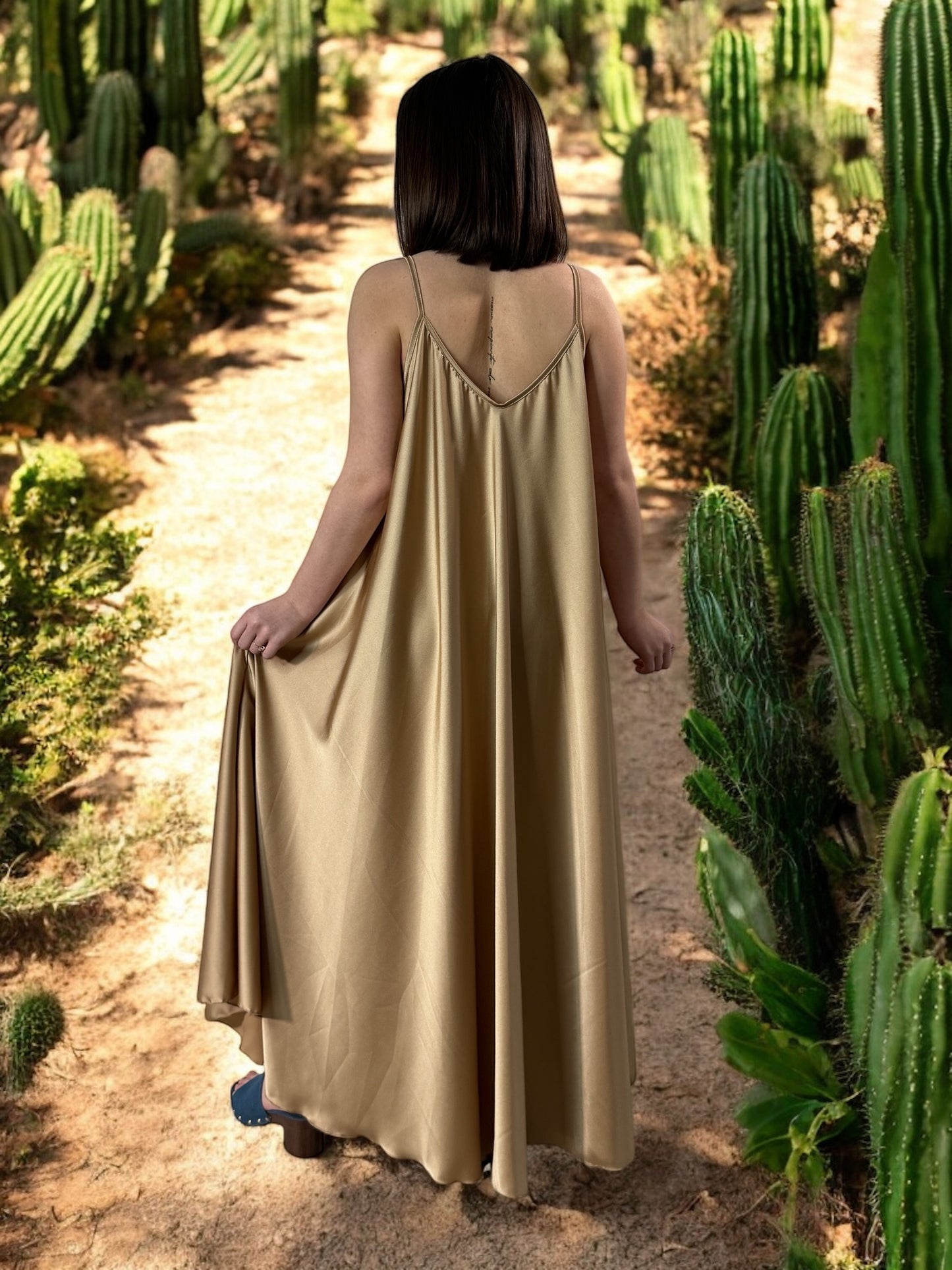 TIPHAINE - ROBE AMPLE FLUIDE CAMEL JUSQU'A LA TAILLE 50/52