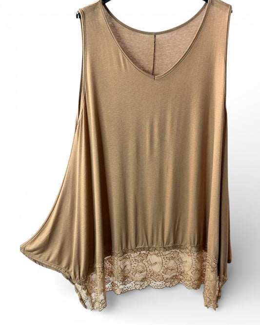 SEVERINE - TOP CAMEL BORDÉ DE DENTELLE