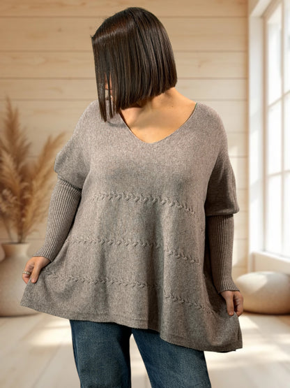 ELODIE - PULL OVERSIZE TAUPE JUSQU'A LA TAILLE 52/54