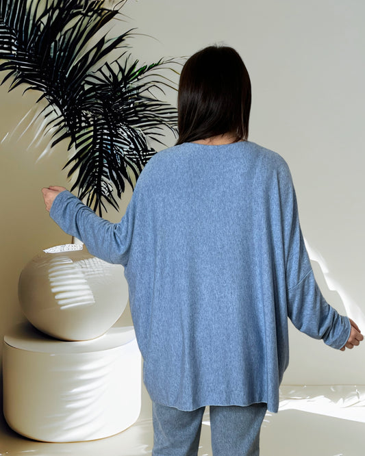 CAPRIO - PULL BLEU  EN MAILLE FLUIDE JUSQU'A LA TAILLE 54