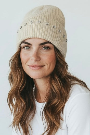 CORALIE - BONNET BEIGE AVEC STRASS