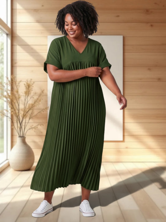 MELODIE - ROBE KAKI PLISSEE JUSQU'A LA TAILLE 56
